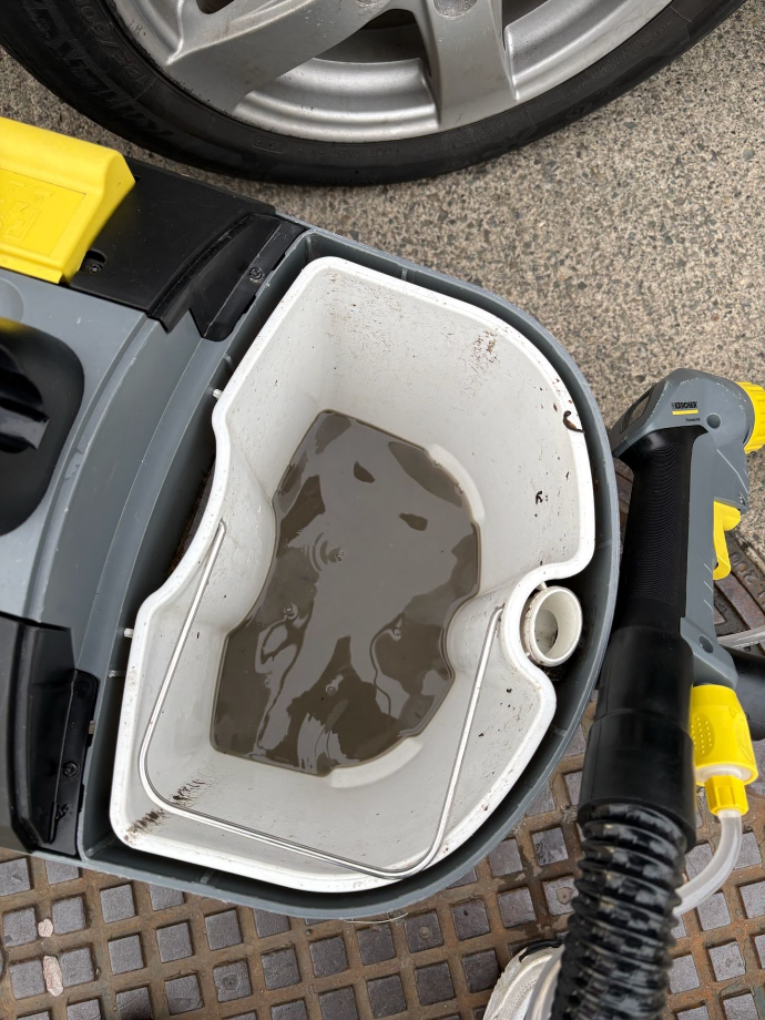 Eau extraite après nettoyage