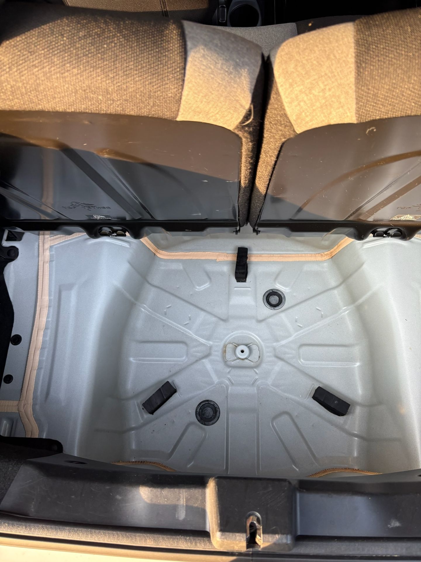 Nettoyage compartiment roue de secours